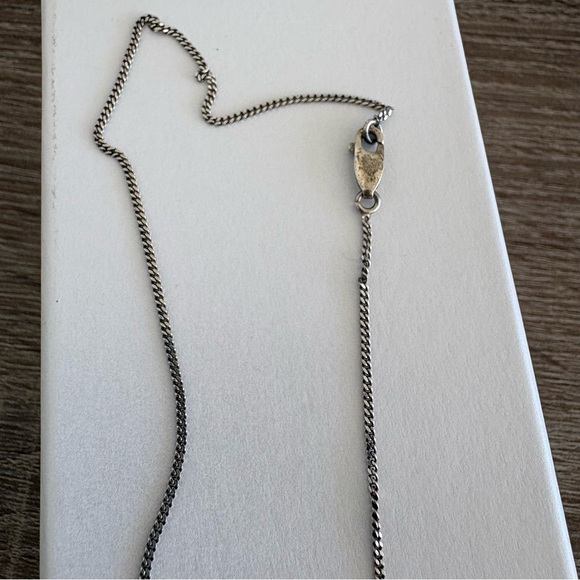 Vintage Gucci Silver Cross Pendant Necklace - Picture 3 of 12